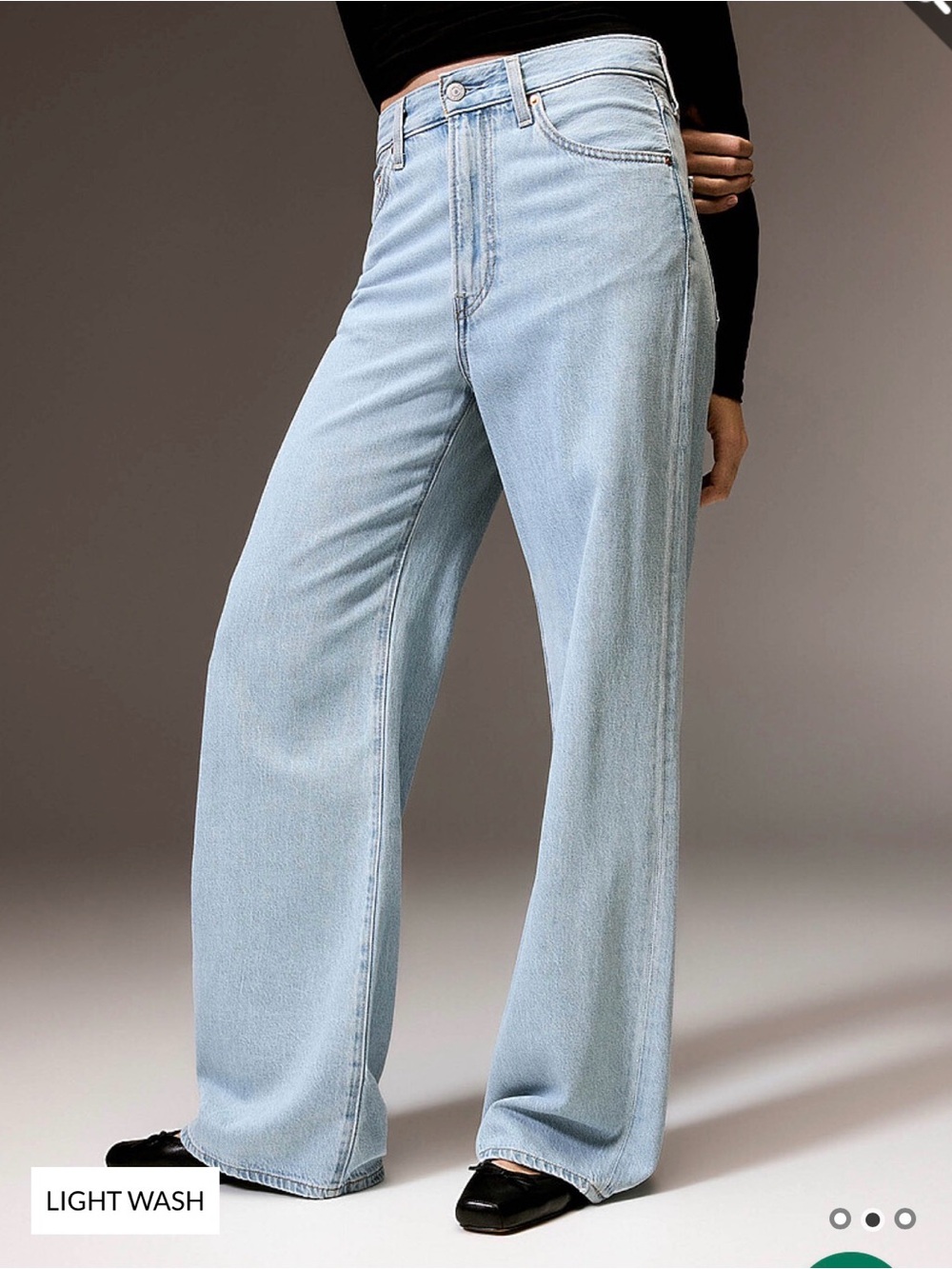 Light Wash Levi's Wide-Leg Women’s Jeans